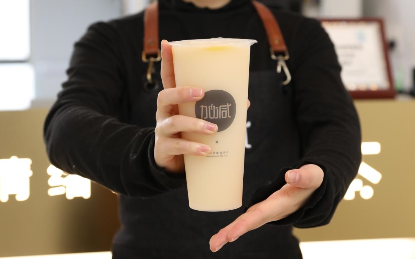 雷火电竞茶饮：为何奶茶行业都热衷于开校园店